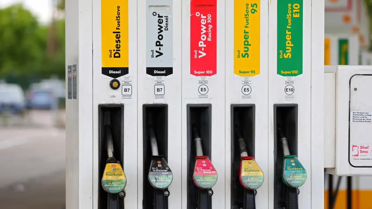 Wann wird Kraftstoff wieder günstiger? Prognosen und Preisanalysen